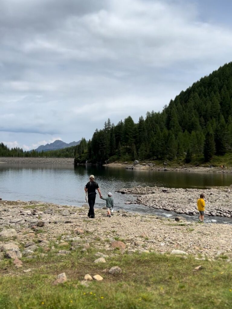 Wanderung um den Weißbrunnsee im Ultental - Wanderungen mit Kindern im Ultental