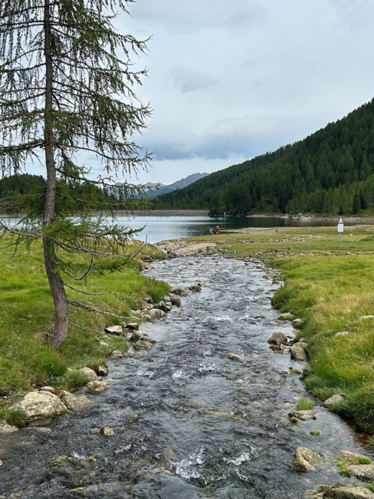 Wanderung um den Weißbrunnsee im Ultental - Wanderungen mit Kindern im Ultental