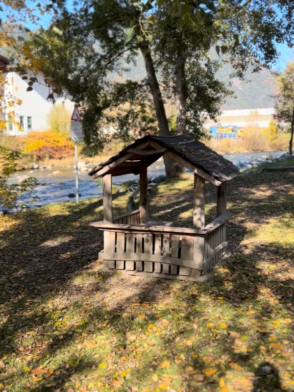 Wanderung von Brixen am Eisack entlang zum Kloster Neustift - Bistro Frischluft (12) Wanderung entlang des Eisackufers bei Brixen mit Kindern