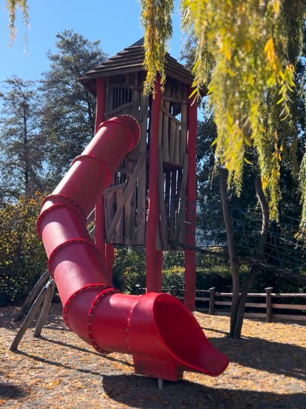 Wanderung von Brixen am Eisack entlang zum Kloster Neustift - Bistro Frischluft (18) Spielplatz beim Bistro Frischluft in Brixen