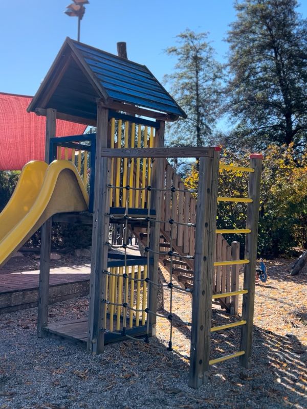 Wanderung von Brixen am Eisack entlang zum Kloster Neustift - Bistro Frischluft (20) Spielplatz beim Bistro Frischluft in Brixen