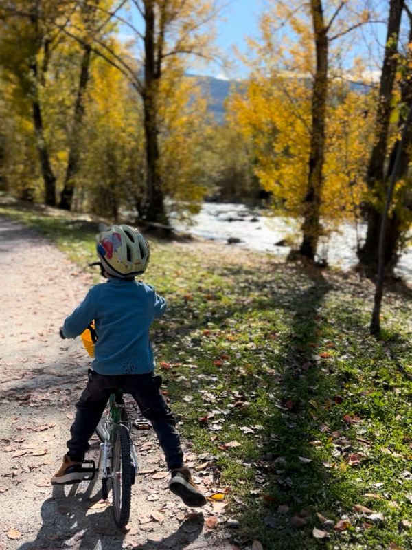 Wanderung von Brixen am Eisack entlang zum Kloster Neustift - Bistro Frischluft (28) Wanderung entlang des Eisackufers bei Brixen mit Kindern