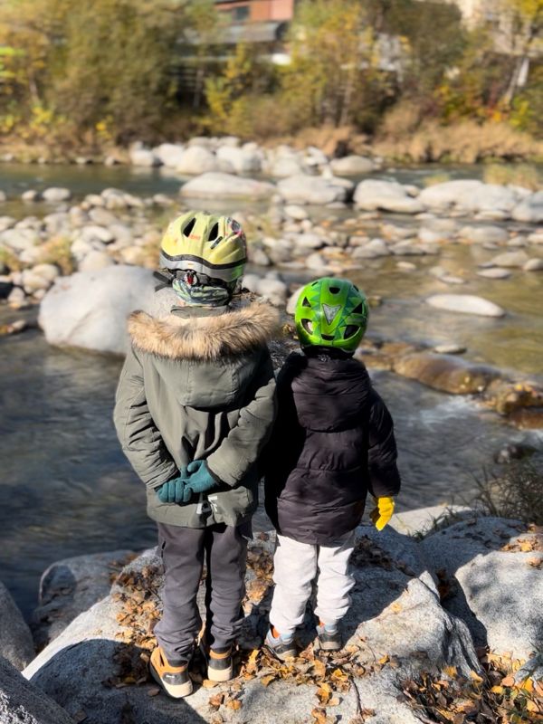 Wanderung von Brixen am Eisack entlang zum Kloster Neustift - Bistro Frischluft (5) Wanderung entlang des Eisackufers bei Brixen mit Kindern