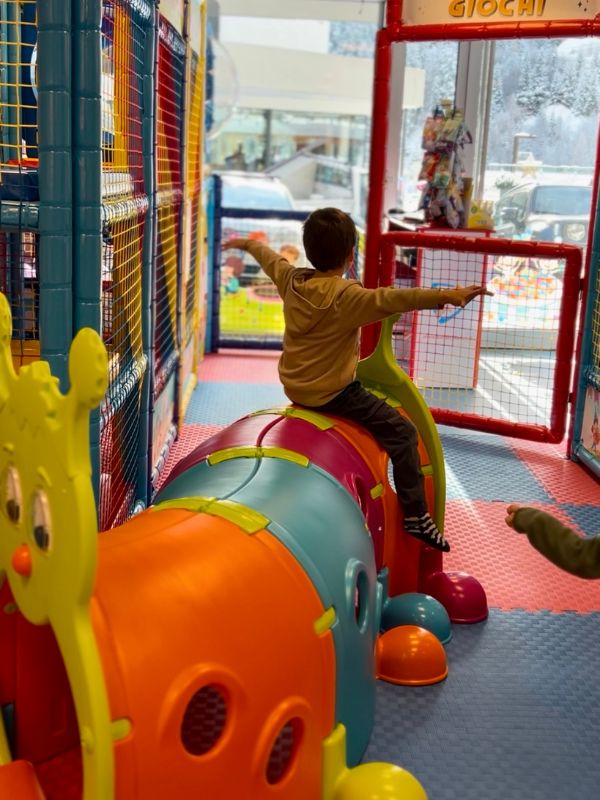 Kinder PLanet Val Gardena_Gröden_Indoor Spielplatz Südtirol_Regen Kinder (2) Kinder Planet Val Gardena - Indoor Spielplatz in Südtirol - perfekt bei Regen mit Kindern