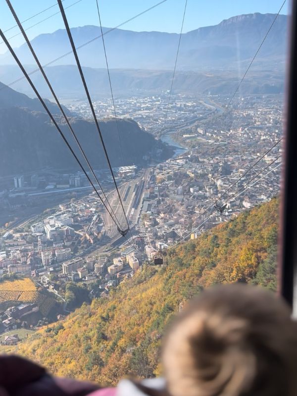 Sigmund Freud Promenade - Wanderung auf dem Ritten mit Kindern (17) Die Rittner Bahn - mit der Gondel von Bozen nach Oberbozen