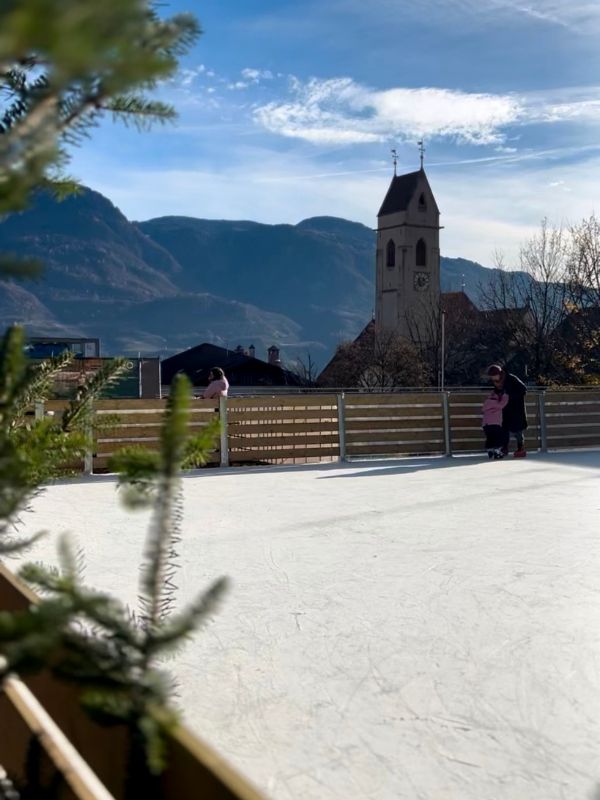 EIlsaufen in Marling mit Kindern in Südtirol (15) Eislaufen in Marling bei Meran in Südtirol mit Kindern