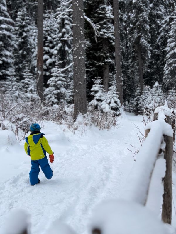 Karersee _Wanderung_Dolomiten_Südtirol mit Kindern_Winter (8) Der Karersee in den Dolomiten im Winter - Südtirol Wanderung mit Kindern