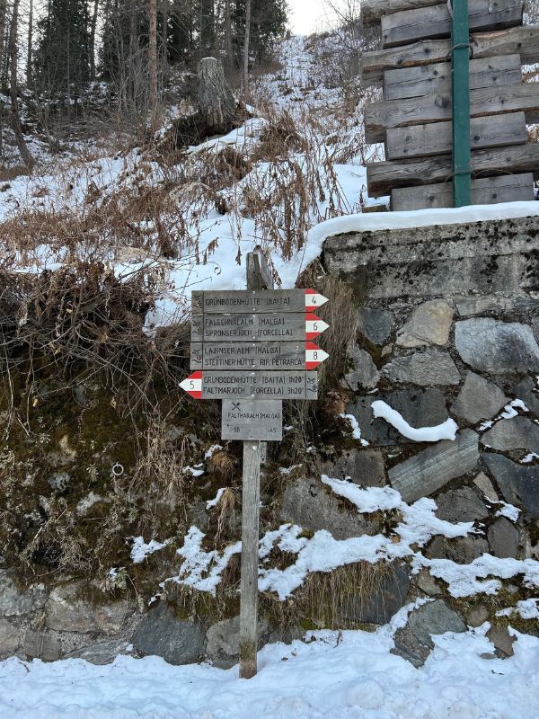 Lazinser Hof in Pfelders in Passeier - Rodeln und Wanderung im Winter