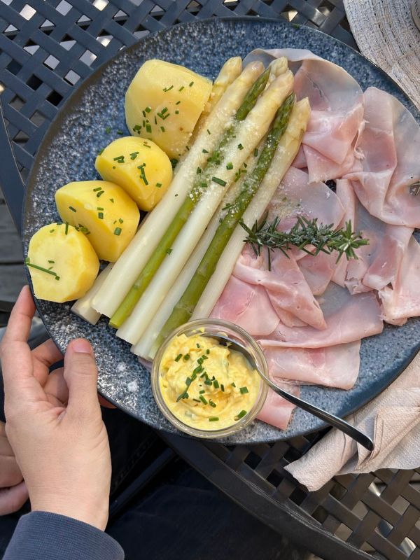 Marlinger Waalweg_Wanderung mit Kindern bei Meran in Südtirol (12) Restaurant Leitenschenke in Tscherms - Marlinger Waalweg