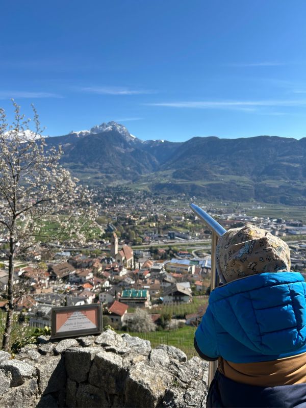 Marlinger Waalweg_Wanderung mit Kindern bei Meran in Südtirol (4) Der Marlinger Waalweg im Frühling