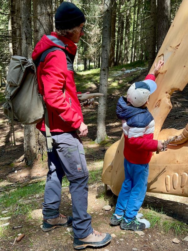 Saurierpfad Geoparc Bletterbach Aldein_Wanderung mit Kindern (15) Saurierpfad im Geoparc Bletterbach in Aldein in Südtirol - Familienführung