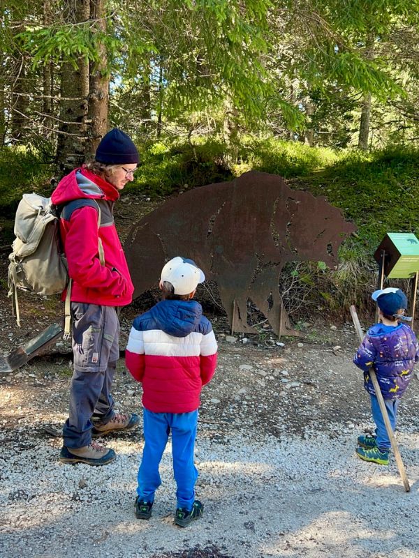 Saurierpfad Geoparc Bletterbach Aldein_Wanderung mit Kindern (2) Saurierpfad im Geoparc Bletterbach in Aldein in Südtirol - Familienführung