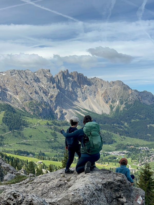 König Laurin Tour_Carezza Dolomites_Rosengarten Wanderung mit Kindern (12) König Laurin Tour am Rosengarten - Carezza Dolomites - Wandern mit Kindern in den Dolomiten in Südtirol