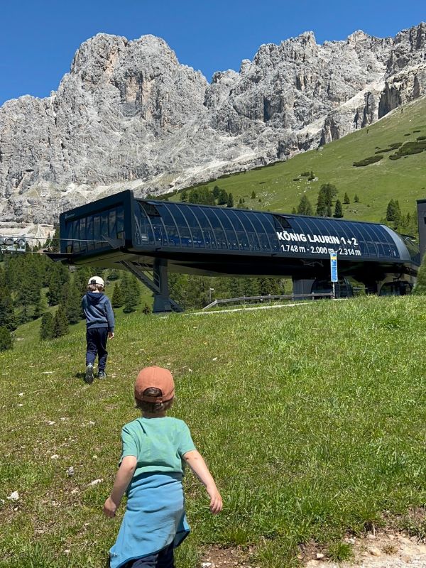 König Laurin Tour_Carezza Dolomites_Rosengarten Wanderung mit Kindern (30) König Laurin Tour am Rosengarten - Carezza Dolomites - Wandern mit Kindern in den Dolomiten in Südtirol
