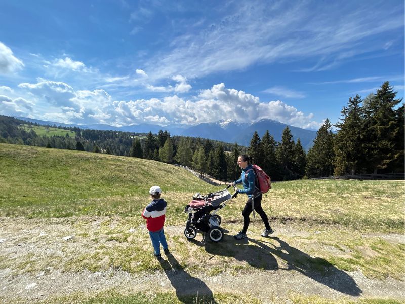 Naturhotel Runa_Rodenecker Alm_Ronerhütte (13) Rodenecker-Lüsner Alm Wanderung mit Kindern zur Ronerhütte