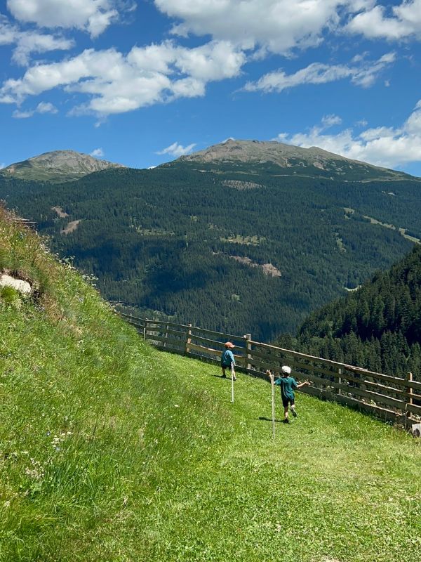 Sagenweg in Aberstückl im Sarntal_Wandern mit Kindern_Erlebnisweg (23) Der Sagenweg im Sarntal - Leichte Wanderung mit Kindern in Südtirol