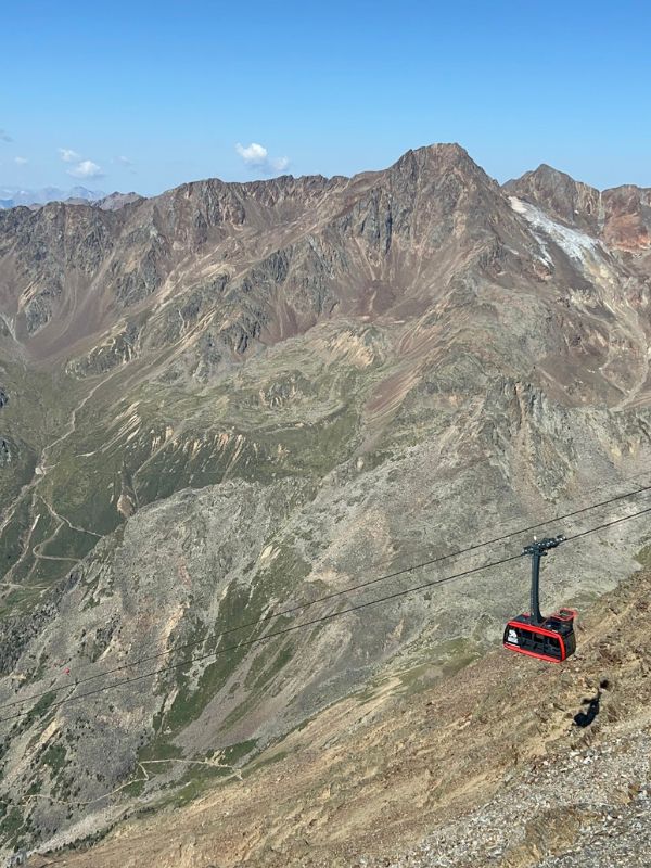 Alpin Arena Schnals_Sommer_KinderCabrio Bahn_Gletscher_Wanderungen (2) Alpin Arena Schnals - Schnalstaler Gletscher _ Sommer - Cabriobahn - Wandern mit Kindern